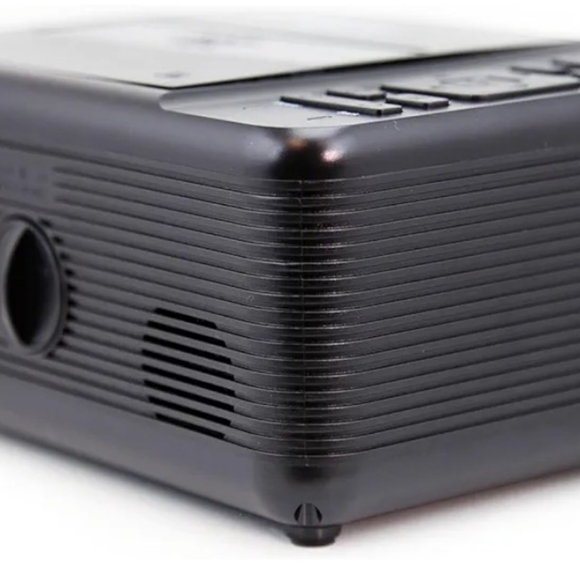 Home Theatre LCD Projector with Built in DVD player - Picture 3 of 7